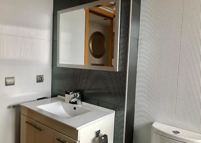 阳光阿波罗酒店 *